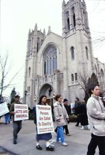 LV1-149 1997 ANTI-GAY PROTEST AT HOMOSEXUAL MASS CHURCH ORIG 35MM COLOR SLIDE picture