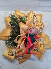 Vintage Kitchy Christmas 1970's Felt Mouse On Ski's Attached To Large  Gold Bow  picture