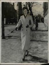1937 Press Photo Mrs James Roosevelt a petite woman. - nee43971 picture