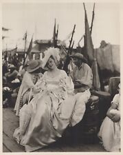 HOLLYWOOD BEAUTY OLIVIA DE HAVILLAND ON SET STUNNING PORTRAIT 1950s Photo 593 picture