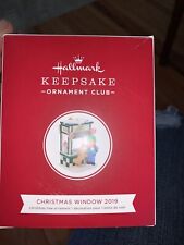 Hallmark Keepsake Ornament 2019 Member Exclusive Christmas Window picture