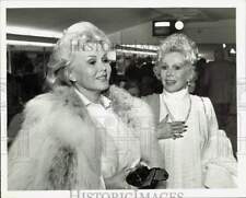 1965 Press Photo Actress Zsa Zsa Gabor and Eva Gabor - afa53837 picture