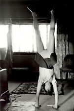retro style photo girl standing on her hands WW2 Photo Glossy 4*6 in W021 picture