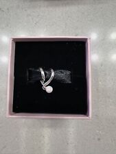 Disney Parks PANDORA Mother’s Day Heart Pink “There Is No One Like You” Charm picture