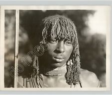 AFRICAN TRIBAL WARRIOR w SPEAR Hunter Gatherer Native 1930 Press Photo picture
