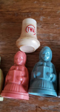 TWA Plastic Shaker + 2 girls picture