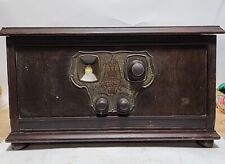 1928 Wards Airline AM 6 Tube Radio Model DC6 Battery Walnut Wood Case Tabletop picture