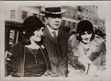 United States, New York, Millionaire Harry Kendall Thaw Well Surrounded, Vintage p picture