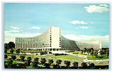 Postcard The Washington Hilton, Washington DC C12 picture