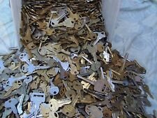   Lot of  Misc Cut  Keys 1.5 Pounds (LBS)  HOUSE,CARS.  Some old Art Craft..     picture