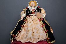 Queen Elizabeth and The Queen of Scotts Porcelain type Doll/Figures picture
