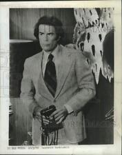 1972 Press Photo Actor Laurence Luckinbill with camera in movie scene picture