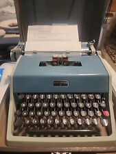 OLIVETTI Underwood 21 WORKING ING Manual Typewriter, WORKS GREAT picture