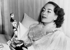 Actress Joan Crawford in Bed with Oscar Award Vintage Picture Photo 8