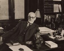 Sigmund Freud 8X10 Photo Picture Image neurologist founder psychoanalysis #4 picture