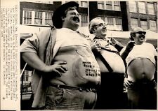 LG51 1975 AP Wire Photo GREAT CHICAGO BEER BELLY CONTEST FAT AMERICAN MEN OBESE picture