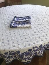 WILLIAMS SONOMA Cotton Tablecloth 70” Round & 2 Napkins Blue White Berries Bees picture