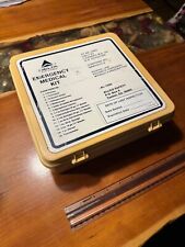 VINTAGE RARE COLLECTORS DELTA AIRLINES EMERGENCY MEDICAL KIT BOX picture