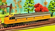 Chicago And North Western N Scale Road# 5024-B, Beautiful E8 Diesel Locomotive  picture