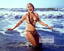 ACTRESS CARRIE FISHER PIN UP - 8X10 PUBLICITY PHOTO (FB-158) picture