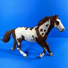 2006 Schleich Brown & White Paint Pinto Stallion Horse Animal Figure + Cows picture