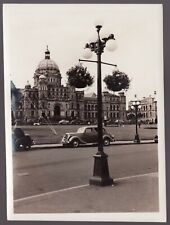 c.1936 Associated Screen News Photo w/ Ford (?) Parliament Buildings Victoria   picture