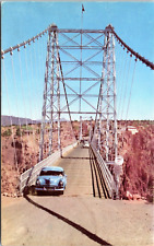 Vintage Car crossing Royal Gorge Bridge, Canon City Colorado - Chrome Postcard picture
