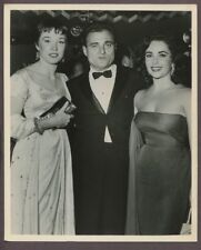 Elizabeth Taylor, Shirley MaClaine, Michael Todd Golden Globes 1957 Candid Photo picture