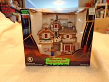 LEMAX RARE AND RETIRED 2004 Porcelain Lighted House w/6 ft. cord #45004 picture
