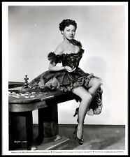Luscious Beauty YVONNE DE CARLO LEGGY CHEESECAKE 1952 BARE SHOULDER PHOTO 565 picture