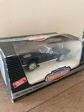 1963 CORVETTE STING RAY Model Car 1:18 Scale American Muscle Brand picture