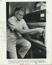 Press Photo Geneticist Dr. Marshall Nirenberg Works at DNA Synthesizer picture