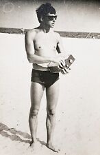 1970s Shirtless Man Brunette Affectionate Guy Beach Retro Radio Gay int Photo picture