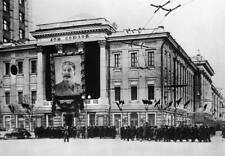 Mourners Pass Portrait of Joseph Stalin - Moscow, Russia Mourn - 1953 Old Photo picture