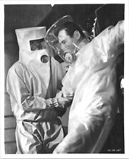 Dr No 8x10 inch photo Joseph Wiseman and Sean Connery fight in hazmat suits picture