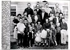 LG56 1959 AP Wire Photo FAMILY OF 26 MOVES TO ALASKA WAGON TRAIN MICHIGAN 59ER'S picture