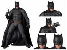 Mafex No. 056 DC Comics Justice League Batman PVC Action Figure NEW IN BOX picture