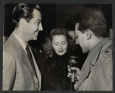 ROBERT TAYLOR + BARBARA STANWYCK VINTAGE 1940 ORIGINAL PHOTO picture
