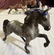 Breyer Reeves Horse With Lot Of Misc Unbranded Horses picture