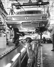 1964 FORD MUSTANG ASSEMBLY PHOTO  (227-X) picture