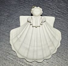 Margaret Furlong Designs Shell Angel Holding Gift Ornament 1991  picture