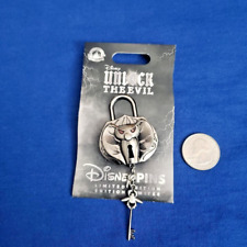 2023 Disney Parks Unlock The Evil Villains Jafar Aladdin Dangle Key LE Pin picture