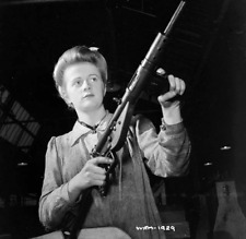 WW2 WWII Photo Female Factory Worker Sten Gun Canada 1942  World War Two / 8121 picture
