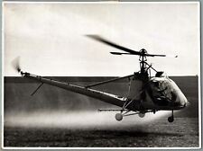 HILLER 360 HELICOPTER PEST CONTOL LTD CROP SPRAYING VINTAGE ORIGINAL PHOTO 1 picture
