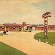 Postcard KS Concordia Kansas Skyliner Motel Old Car Curt Teich Linen 1951 picture