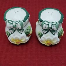 Young's Kitchen Collection Magnolia With Bows Salt & Pepper Set 1999 picture