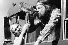 SLIM PICKENS WILLIE NELSON DRINKING WHISKY BOTTLE HONEYSUCKLE ROSE 24X36 POSTER picture