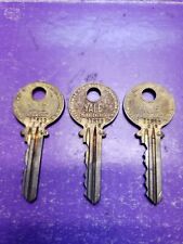 3 MATCHING Yale keyed ORIGINAL PARACENTRIC SECURITY KEYS  GE 43 #11633 picture