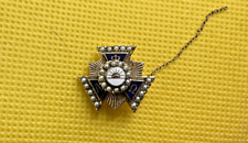 10K Y/G ALPHA PHI OMEGA FRATERNITY PIN w/ 12 SEED PEARLS.  MISSING SIDE PIN picture
