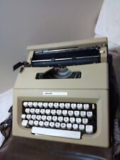 VTG Olivetti LETTERA 25 Portable Typewriter w Case WORKS GREAT Excellent Cond picture